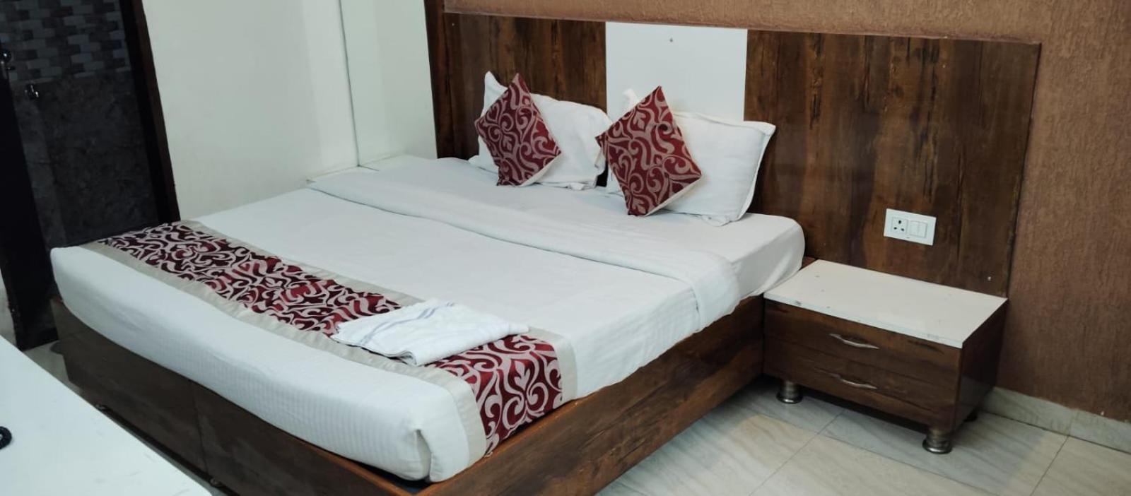 Hotal Zodiac Hotel Indore Exterior photo